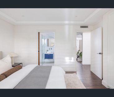 Luxuriously And Tastefully Renovated, Architecturally Designed, Sun... - Photo 6