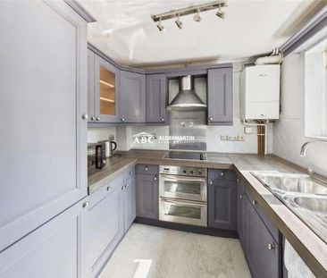 Hill View, Whyteleafe, CR3 - Photo 3