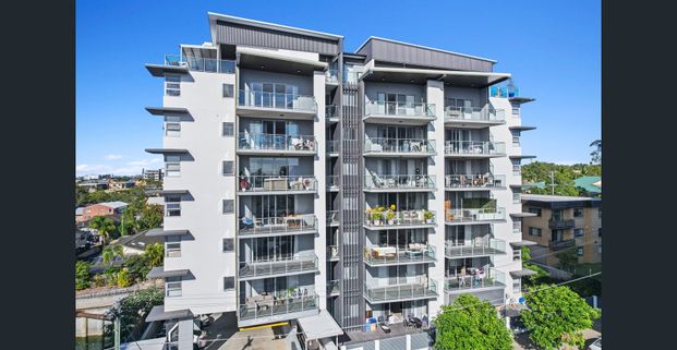 Unit in heart of Chermside - Photo 1