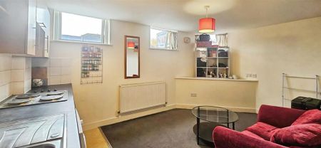 1 bedroom flat to rent - Photo 2