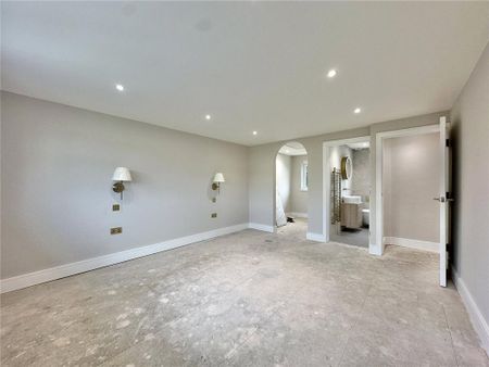 5 bedroom semi-detached house to rent - Photo 4