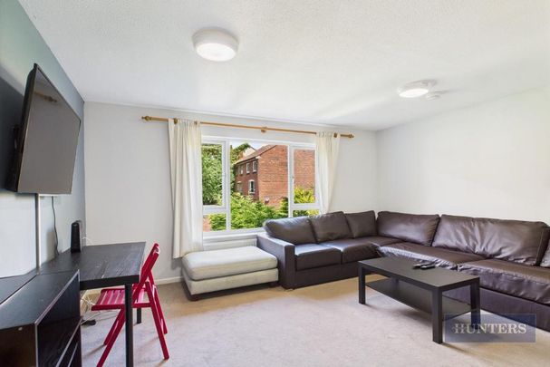 5 bedroom townhouse to rent - Photo 1