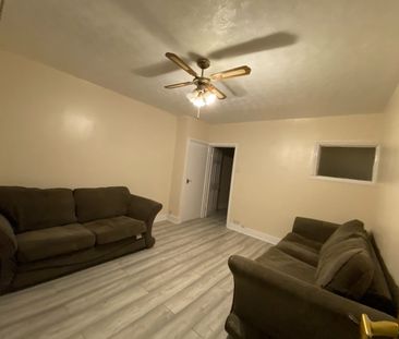 4 Bed Terraced House, Collis St, RG2 - Photo 2