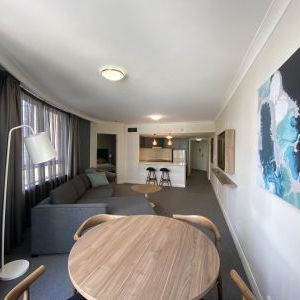 Large One bedroom perfectly located in Chatswood included the bill - Photo 1