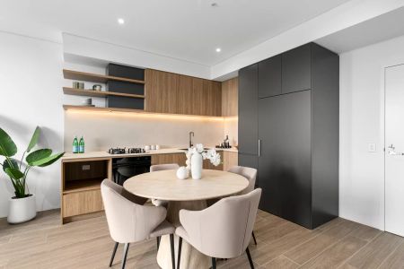 Apartment with 2 bedrooms, 2 bathrooms & parking for 1 car - Photo 4