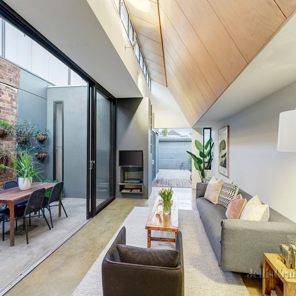 68 Donald Street PRAHRAN - Photo 1