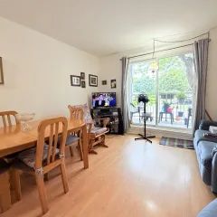 1 room apartment of 70m² in Quebec - Photo 2