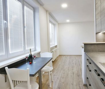 Pronájem bytu 2+1 59 m² - Photo 1
