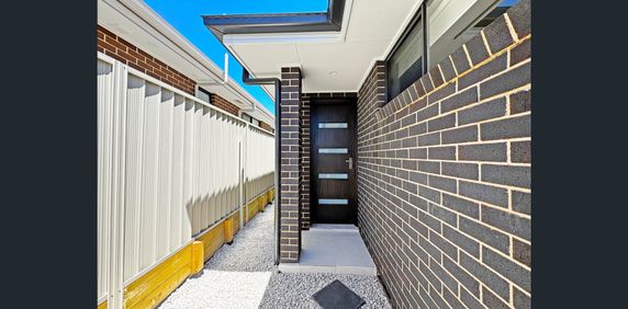 Brand New One Bedroom Granny Flat With Large Yard - Photo 2