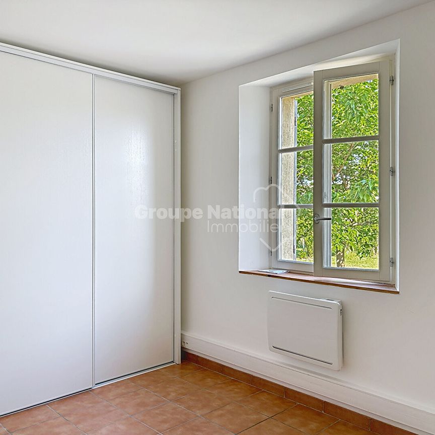Appartement t2 en rez de jardin sur la commune de Berre L'étang, - Photo 1
