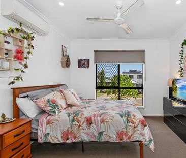 SHARE HOUSE - ALL ROOMS AVAILABLE - Photo 3