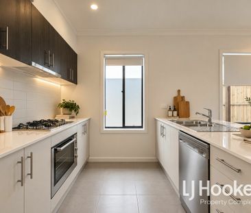 Ideal Family Living - 3 Beds + Study - Ducted AC & Solar - Photo 6