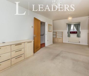 5 bedroom detached house to rent - Photo 4