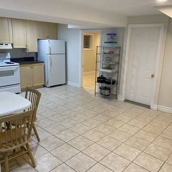 Basement apartmant for rent (est york) - Photo 1