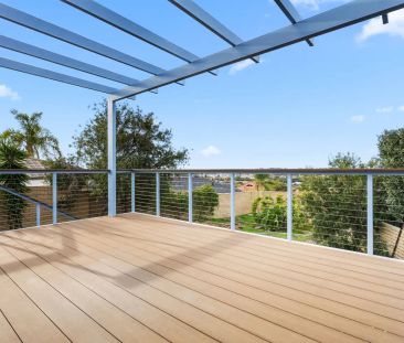 10B Cadiz Place, Coogee WA 6166 - Photo 5