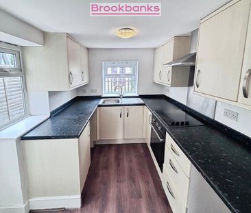 2 bedroom semi-detached house to rent - Photo 6