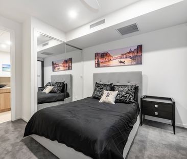 FULLY FURNSIHED BOUTIQUE APARTMENT WITH COURTYARD ! CAFES AND BEACH... - Photo 6