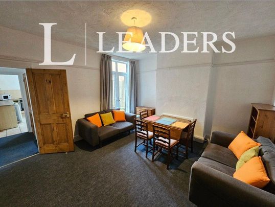 4 bedroom terraced house to rent - Photo 1