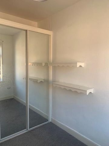 4 bedroom terraced house to rent - Photo 5