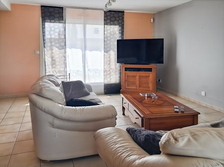 Location Maison 7 pièces 145m² SENS DE BRETAGNE 35490 - Photo 4