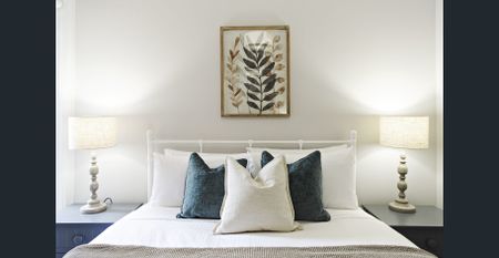 Fully Furnished, Modern Comfort in a Central Location - Photo 2