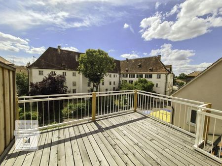 Hochwertige 2Z DG Wohnung mit Galerie, großer Balkon, Badewanne, Düsche - Photo 4