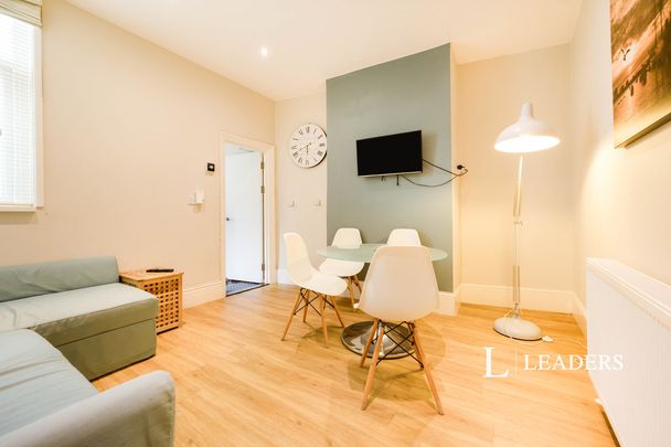 2 bedroom apartment to rent Orchard Road, Southsea, PO4 - Photo 1