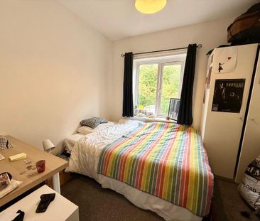 5 bedroom terraced house to rent - Photo 4
