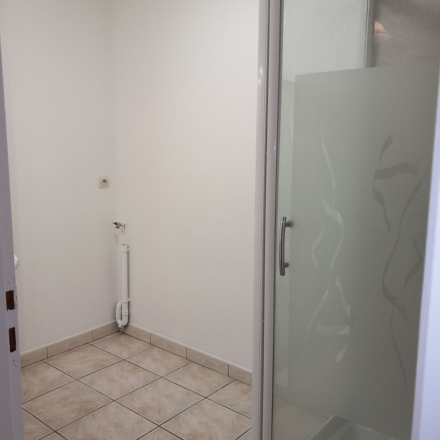 Location Appartement 1 pièce 38m² MARMANDE 47200 - Photo 1