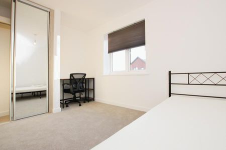 3 bedroom terraced house to rent - Photo 4