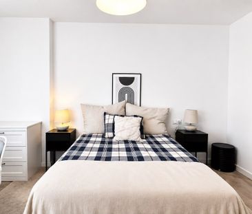 Middle Floor Apartment in La Campana - Photo 1
