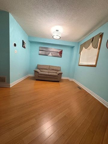 For Lease - 99 Aspen Park Way Unit# 36, Whitby, Ontario - Photo 2