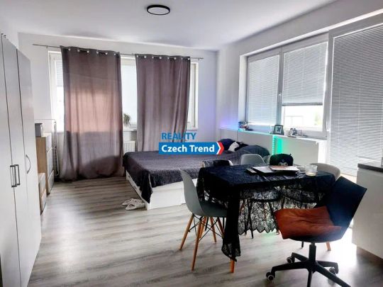 Pronájem bytu 1+kk s balkónem, 37 m - Photo 1