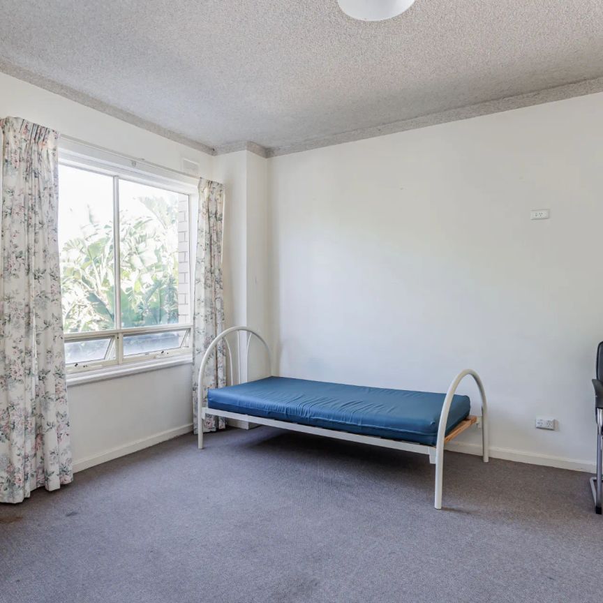 MULTIPLE BEDROOMS LOCATED CITY FRINGE!!! APPLY NOW! - Photo 1