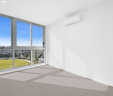 1008/8 Aviators Way, Penrith - Photo 3