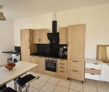 Location Appartement 2 pièces 47m² NIMES 30900 - Photo 4