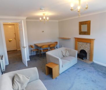 Russell Gardens, Edinburgh, EH12 5PP - Photo 1