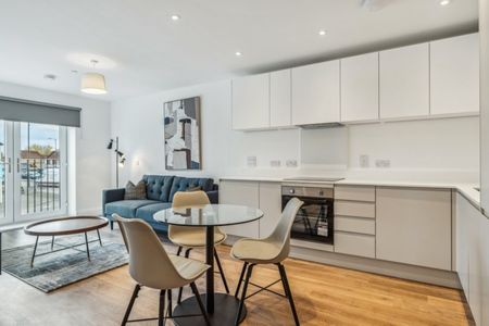 Bath Road, Slough, Berkshire,SL1 - Photo 2