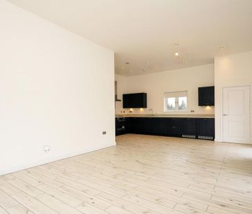 2 bedroom penthouse to rent - Photo 6