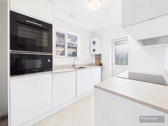 2 bedroom ground floor flat to rent - Photo 1