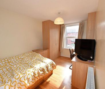 5 bedroom flat to rent - Photo 4