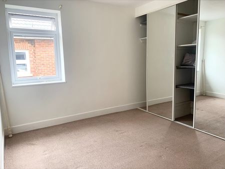 Capstone Road, Bournemouth, - Photo 2