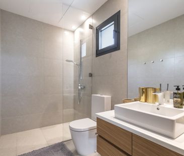 Villa Sanchez, Luxury Beachfront Villa to Rent in East Marbella - Photo 4