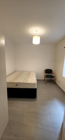 3 bedroom ground floor maisonette to rent - Photo 2