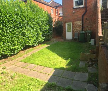 1 bedroom in a house share to rent - Photo 1