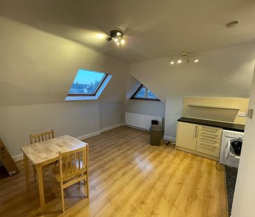 1 Bed Flat, The Riding, NW11 - Photo 5