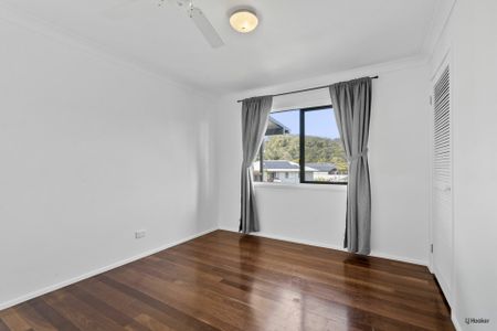 SPACIOUS 3 BEDROOM + MULTI PURPOSE ROOM & POOL - WATER OUTLOOK - Photo 2
