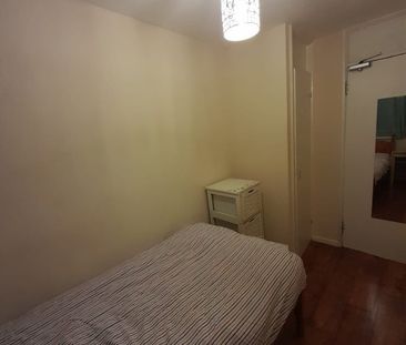 Room in a Shared Flat, Lockwood Square, SE16 - Photo 1