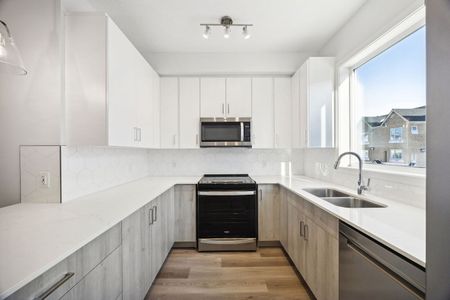 850 Belmont Drive SW, Calgary - Photo 3