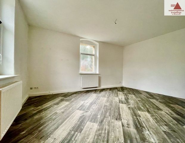 Teilmöblierte 2-Raum-Wohnung mit Stellplatz in Schmiedeberg - Photo 1